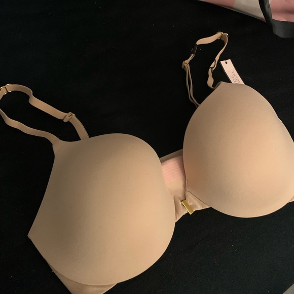 Victoria’s Secret bra - Picture 3 of 3